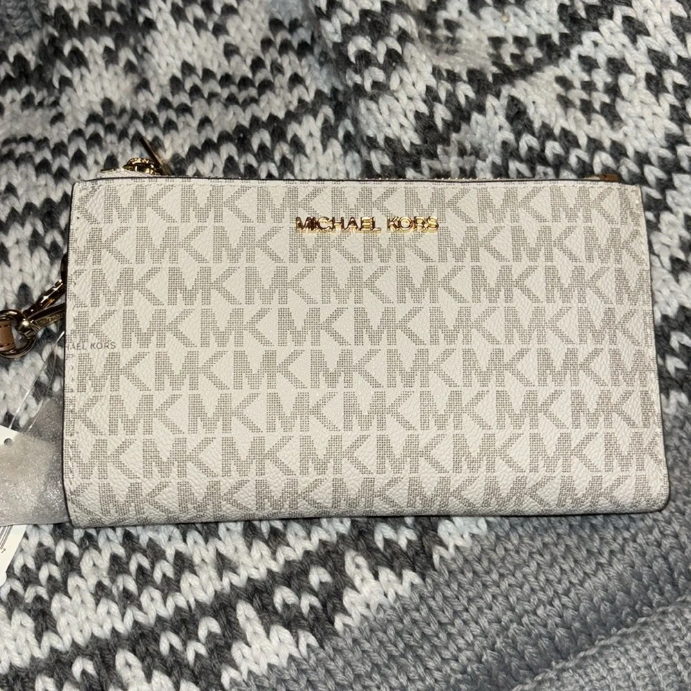 Michael Kors Jet Set Travel Double Zip Wristlet - Picture 3 of 7